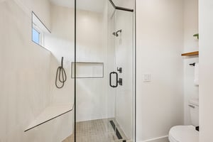 W Odell St unit a-S2406-036.jpg