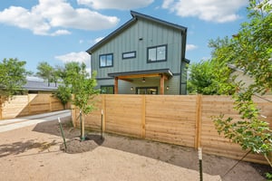 W Odell St unit a-S2406-039.jpg