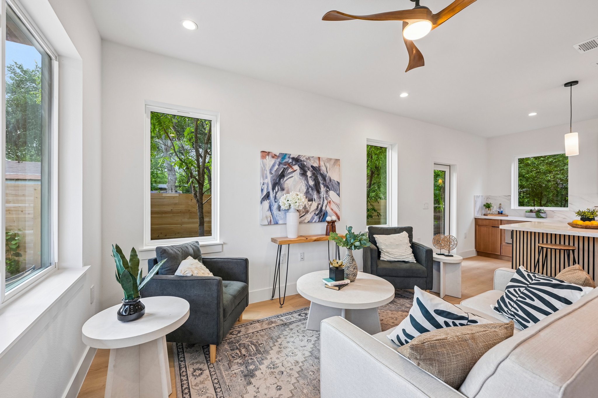 513 W Odell St UNIT B-S2406-007.jpg