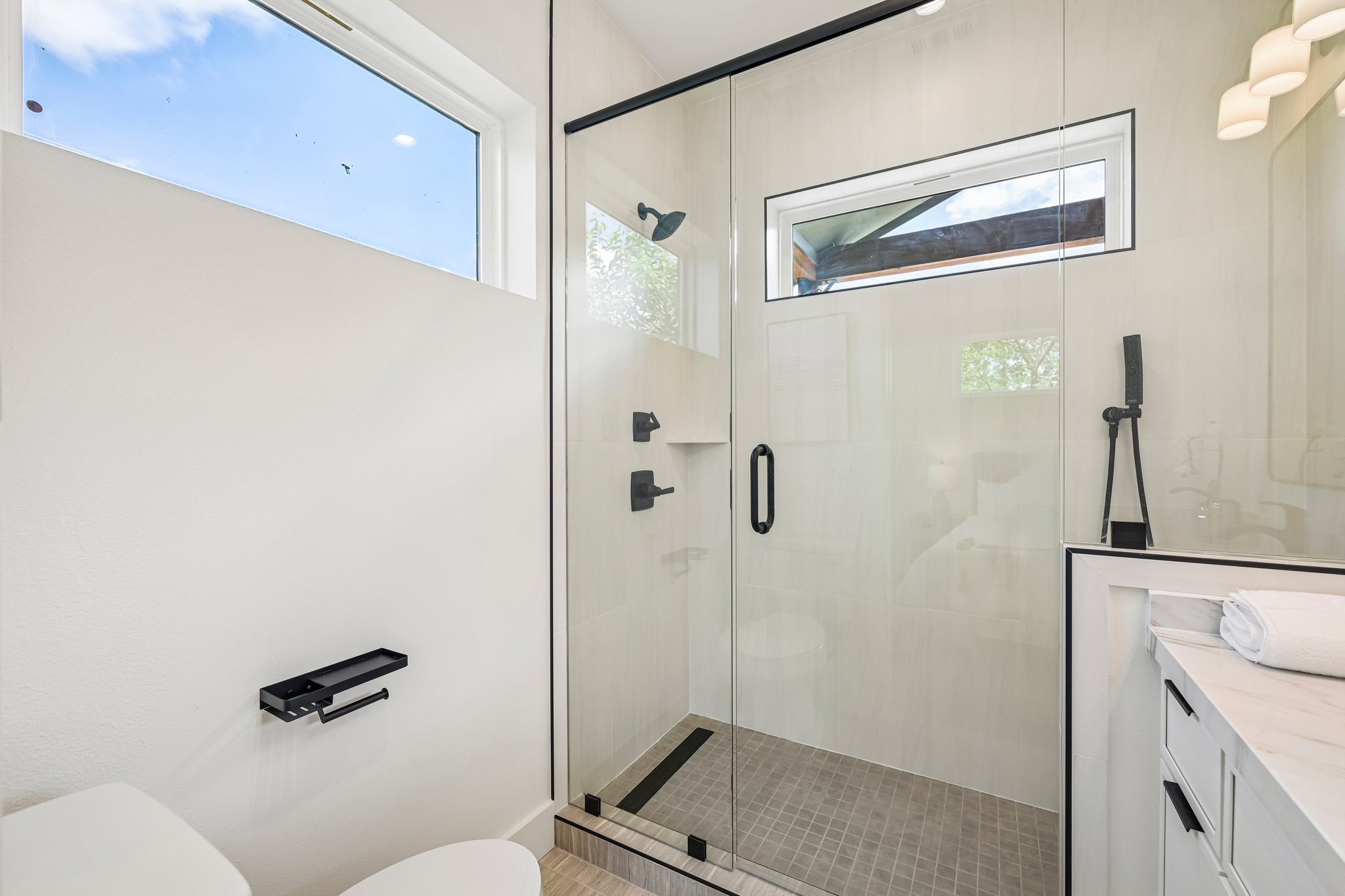 513 W Odell St UNIT B-S2406-024.jpg
