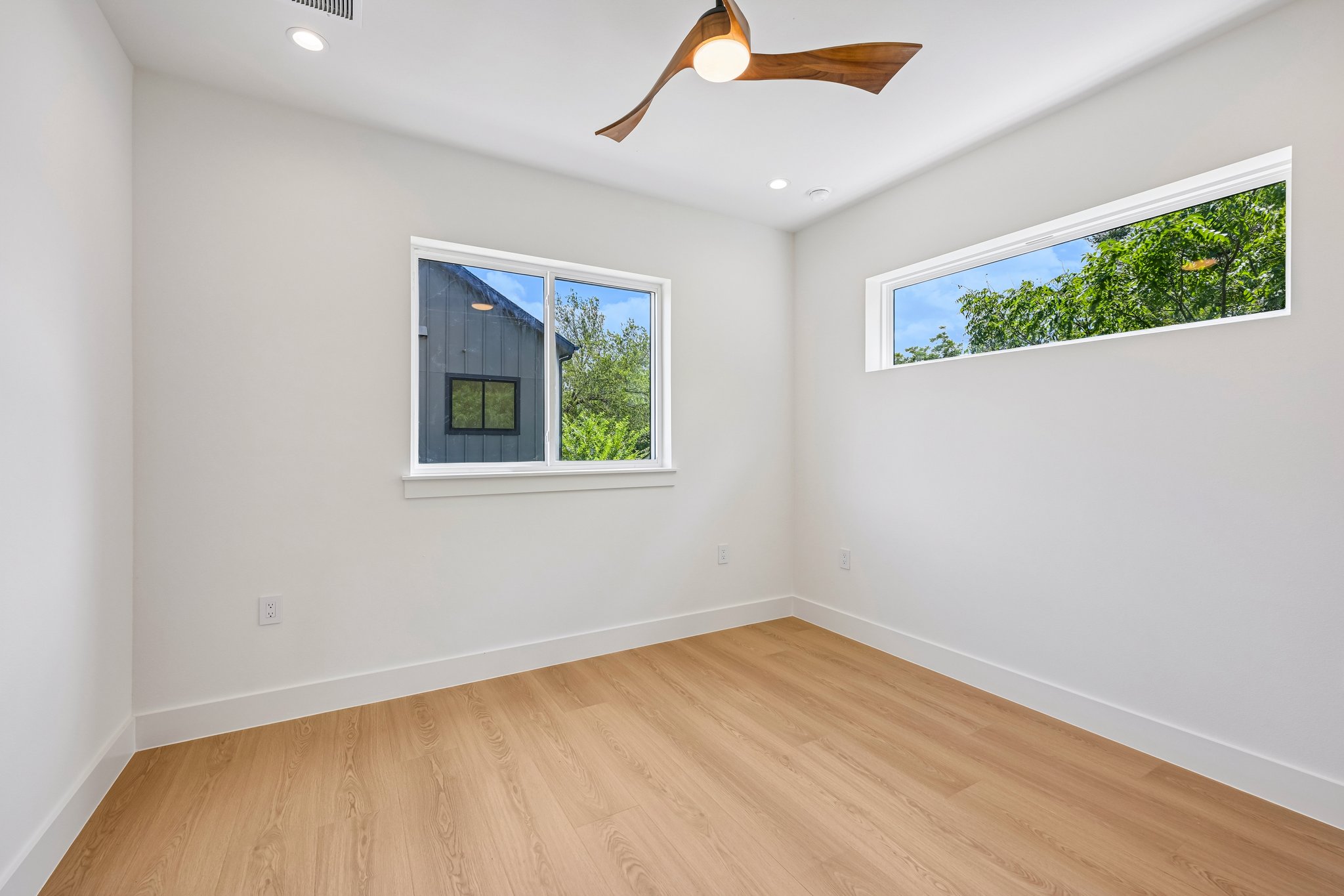 513 W Odell St UNIT B-S2406-030.jpg