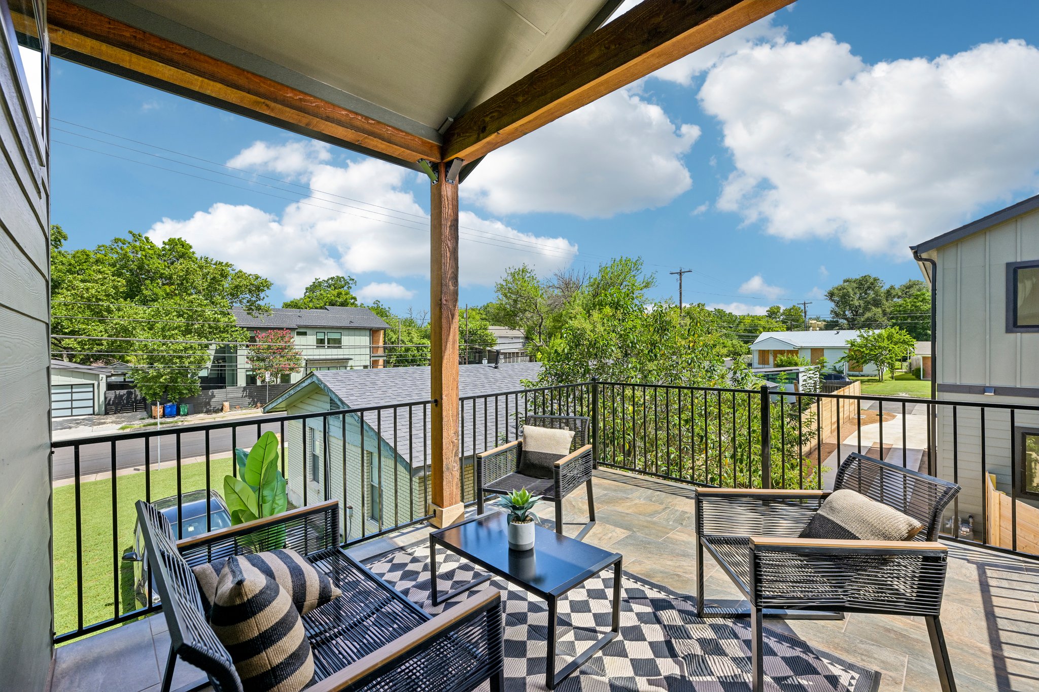 513 W Odell St UNIT B-S2406-039.jpg