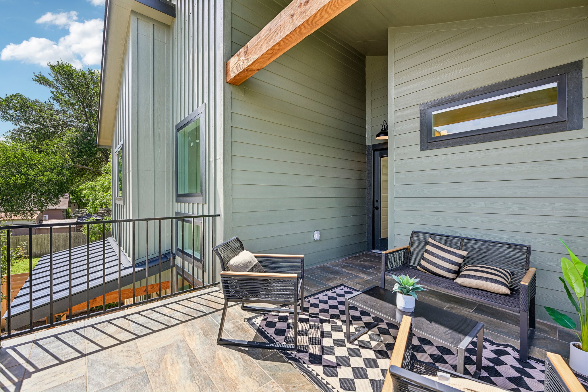 513 W Odell St UNIT B-S2406-040.jpg
