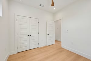 513 W Odell St UNIT B-S2406-029.jpg