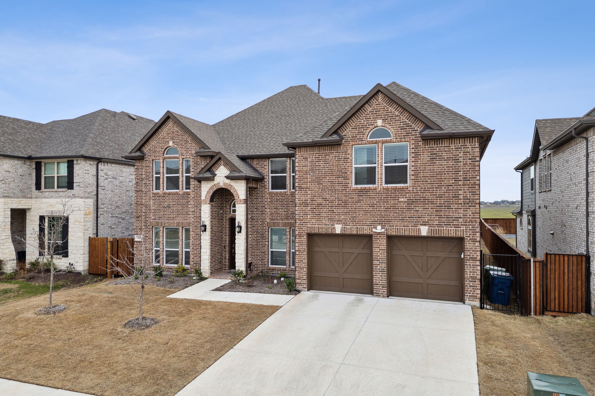 513 Westwood Way Driveway