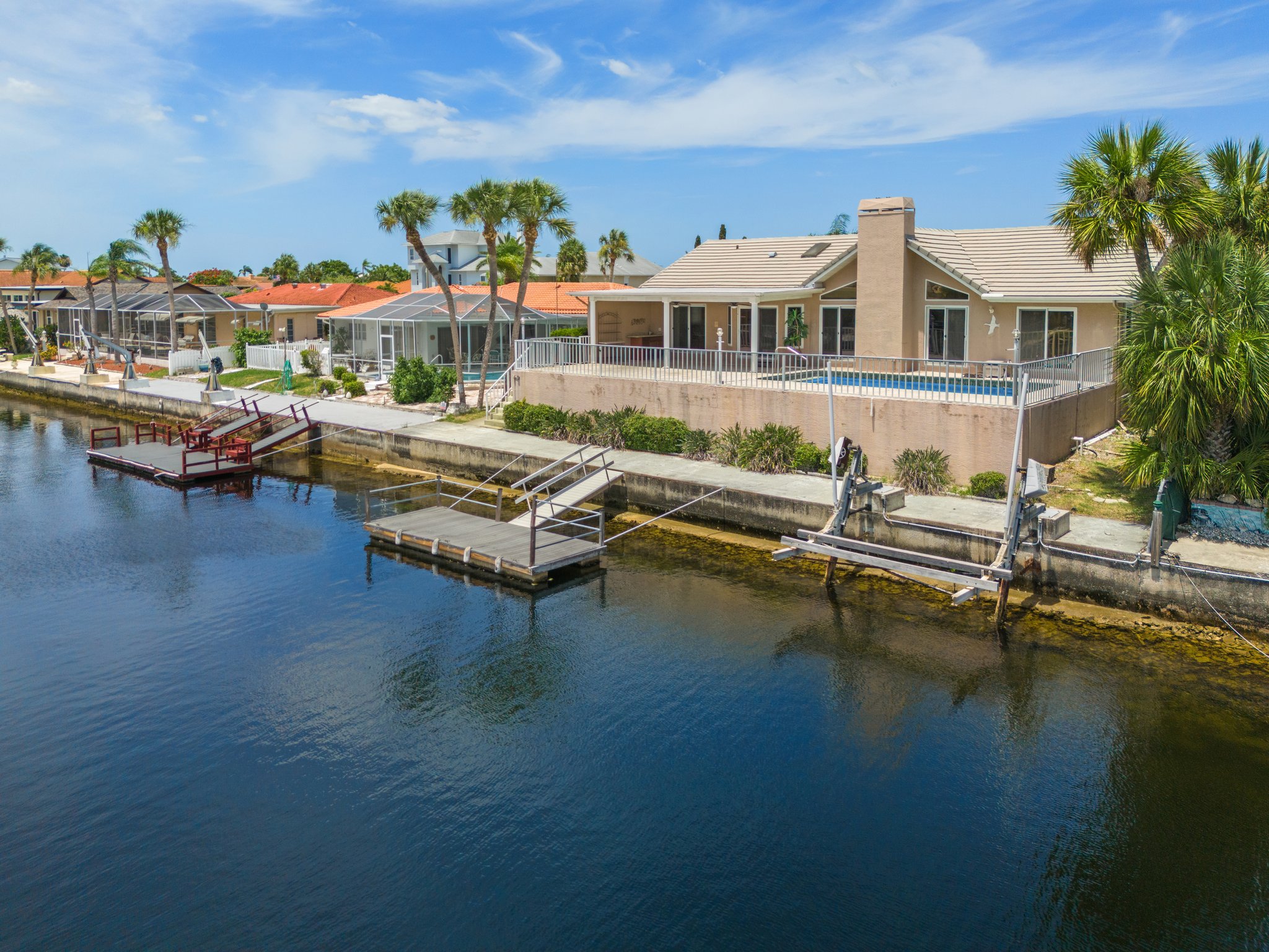 Floating Dock - Boat lift