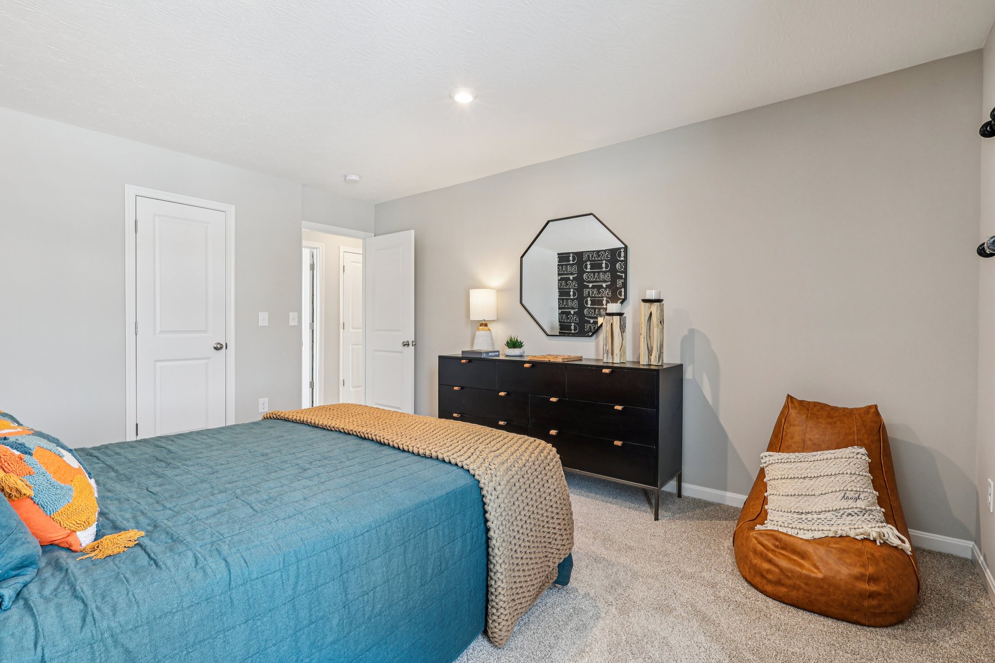 Highmeadow Pl-S3001-036.jpg