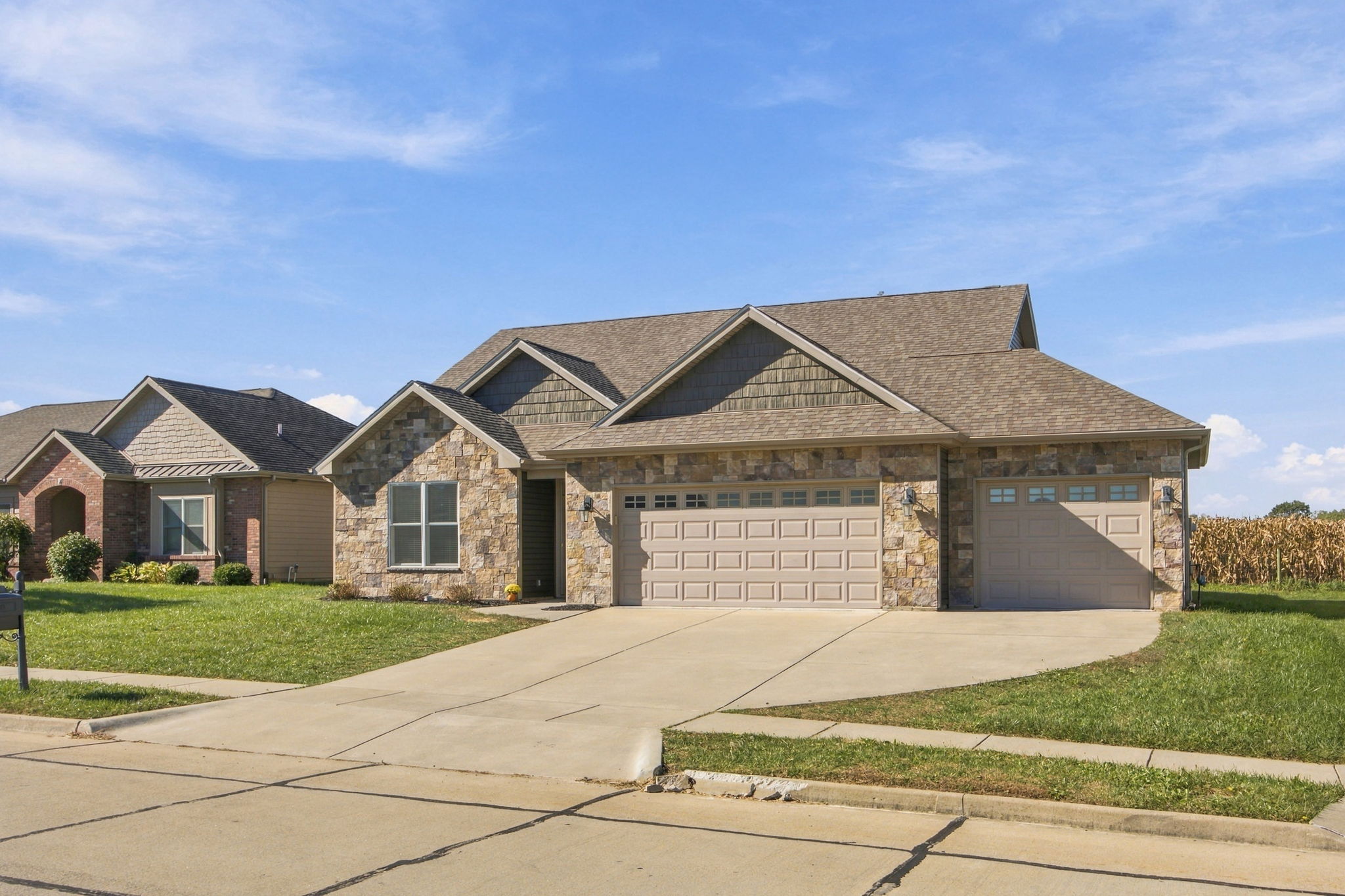  Photo 39
