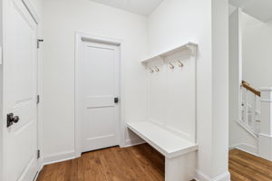 27_Interior