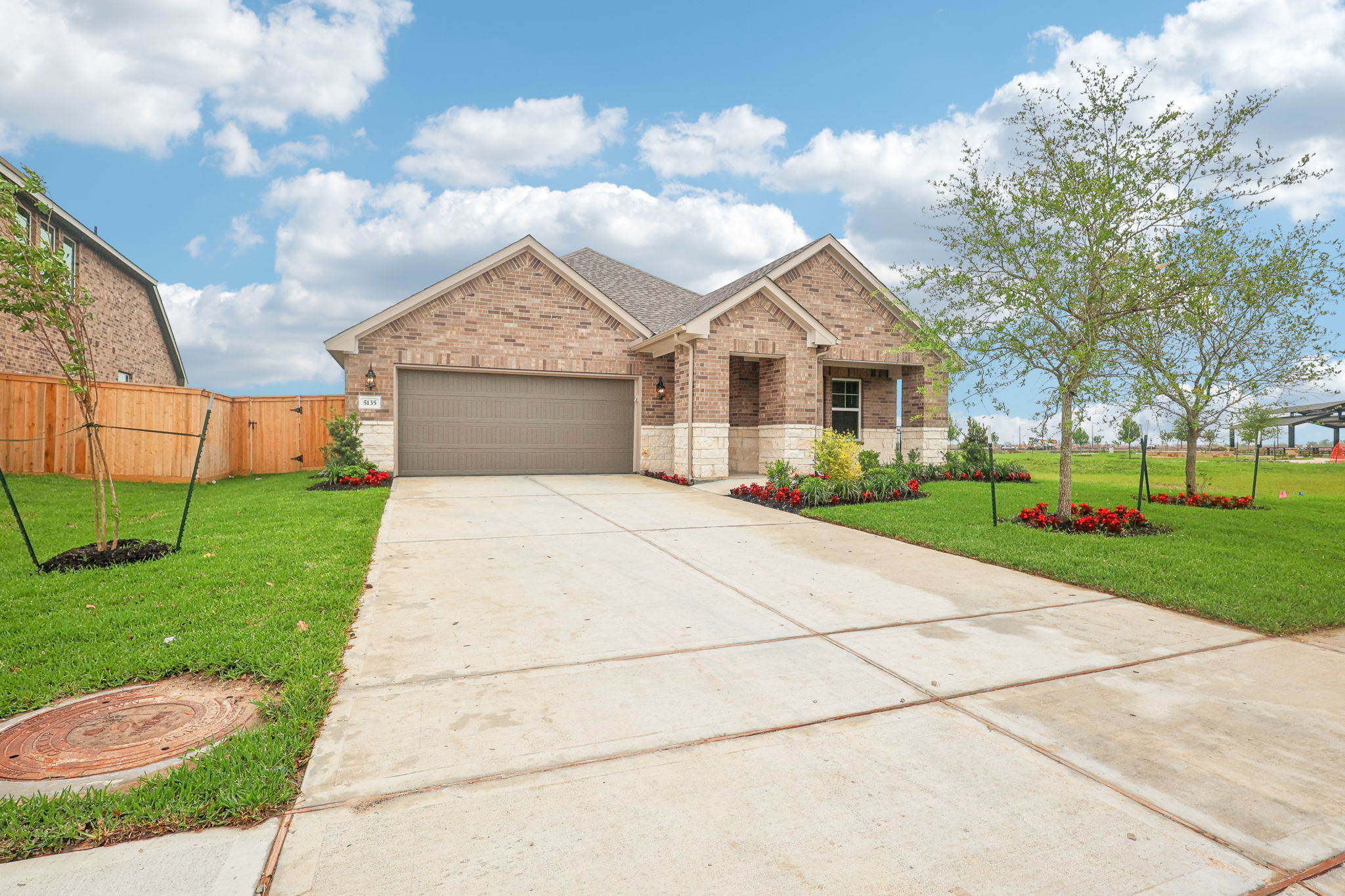 Houston - Massey Oaks - 5135 Magnolia Spgs Dr, Pearland, TX 77584 - 003