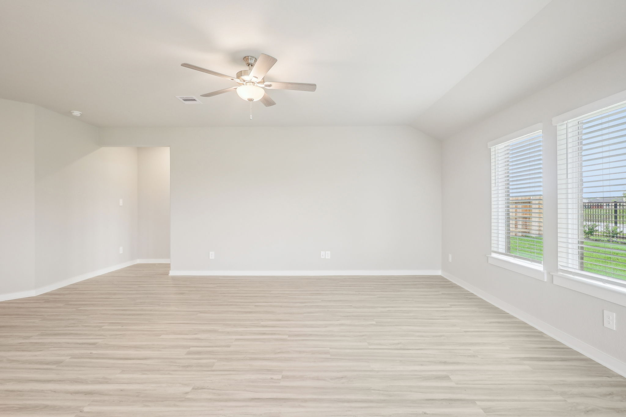 Houston - Massey Oaks - 5135 Magnolia Spgs Dr, Pearland, TX 77584 - 005