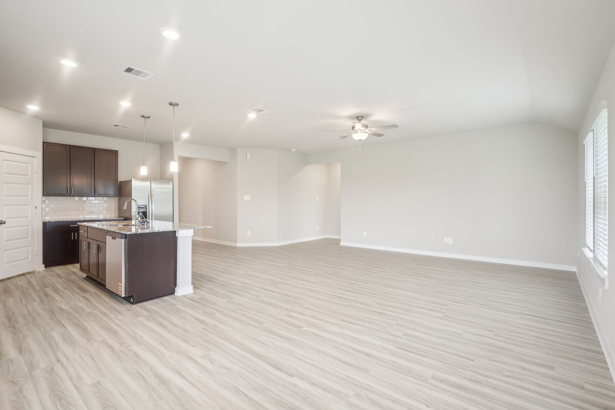 Houston - Massey Oaks - 5135 Magnolia Spgs Dr, Pearland, TX 77584 - 016