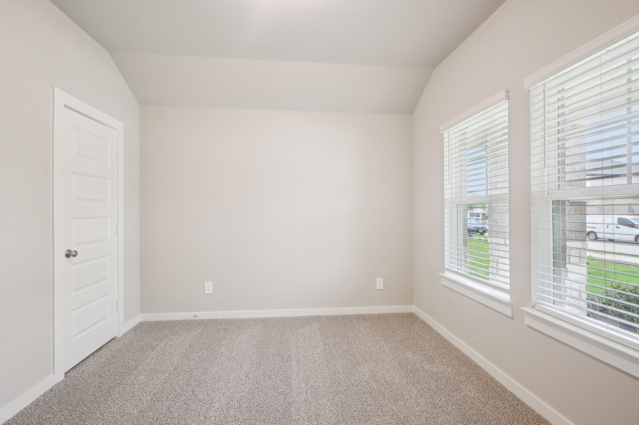 Houston - Massey Oaks - 5135 Magnolia Spgs Dr, Pearland, TX 77584 - 018