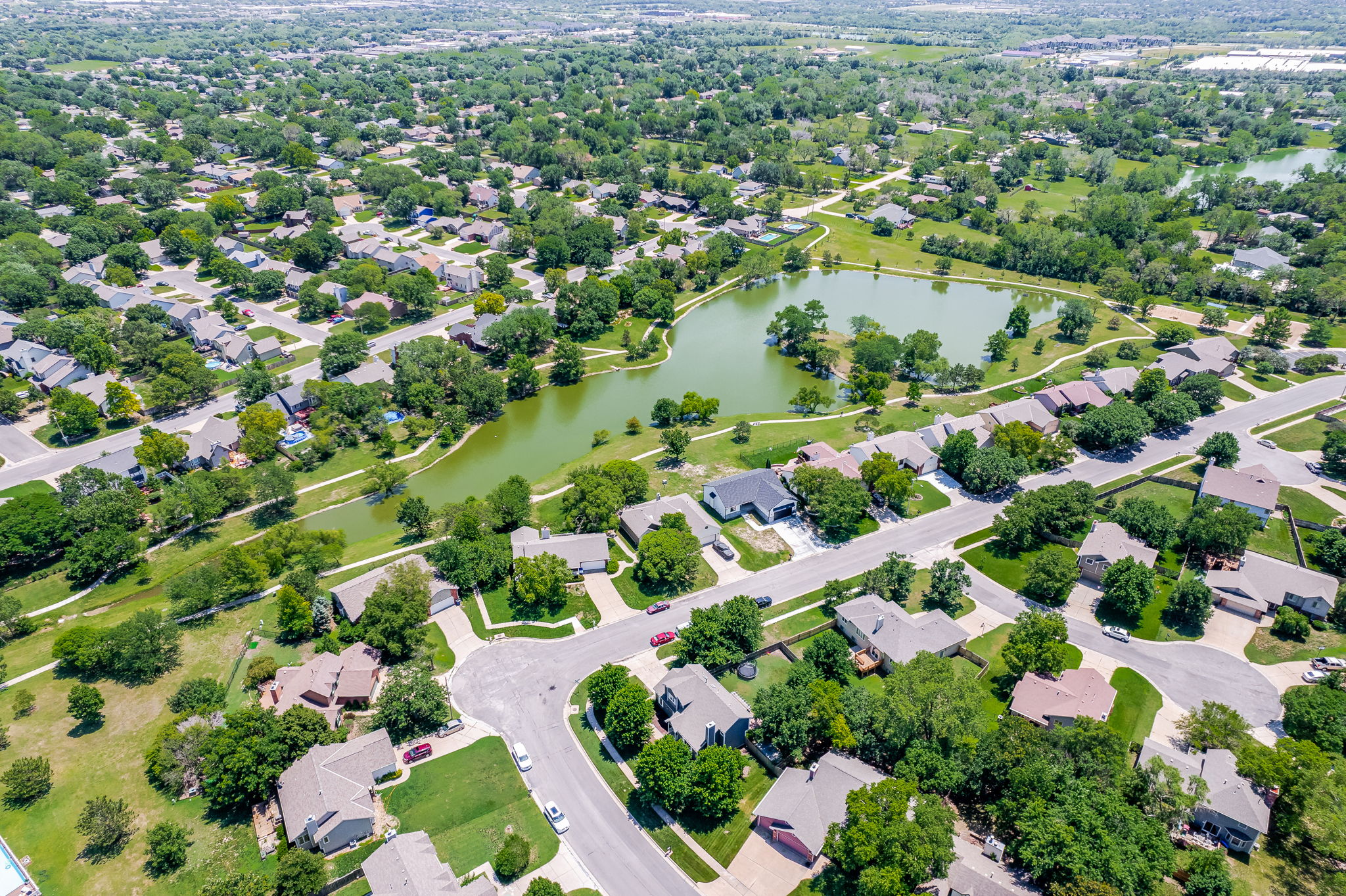 5137 E Willow Point Rd, Bel Aire, KS 67220 Prevailing Real Estate Media