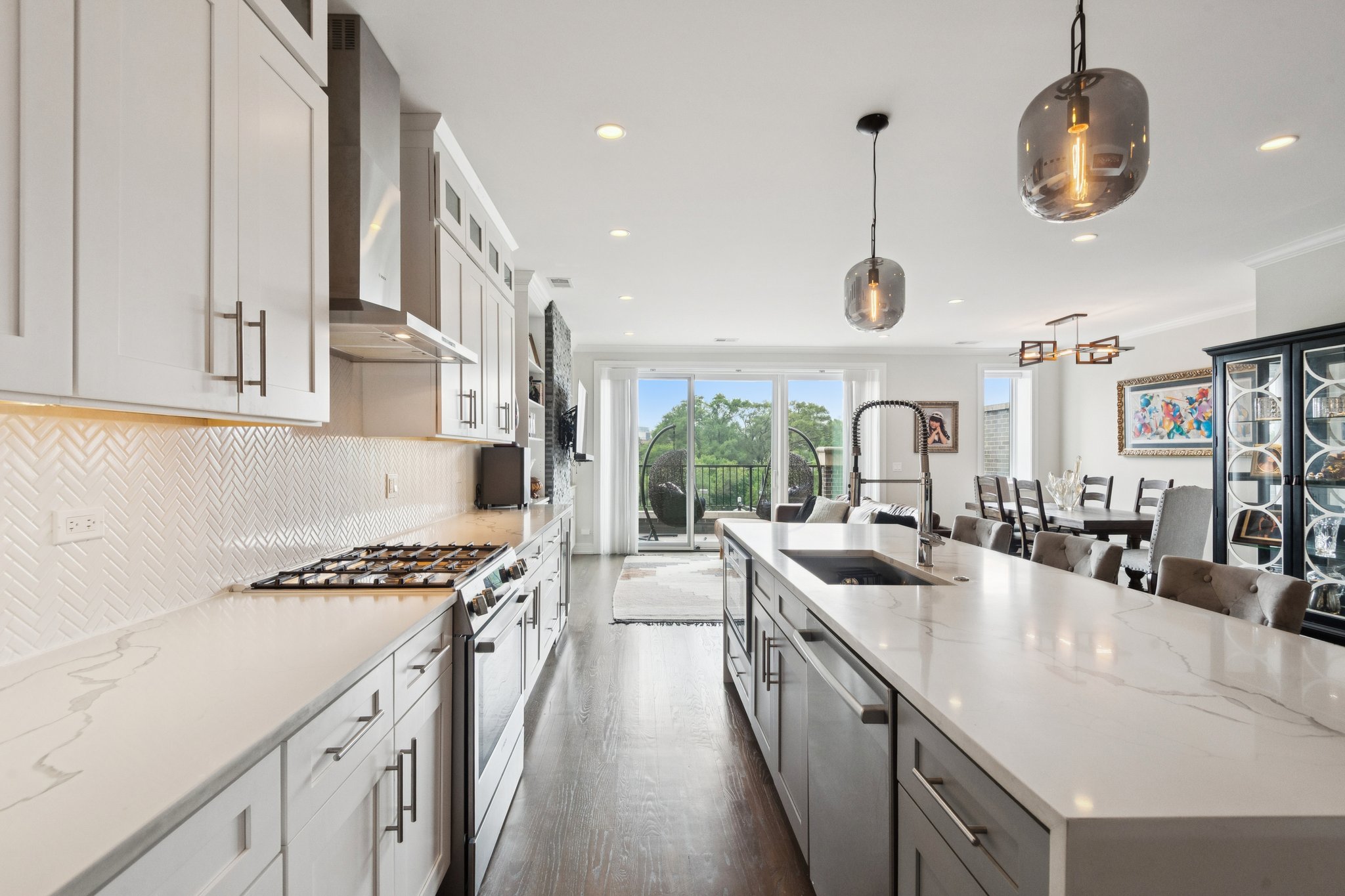 5137 N Lincoln Ave_017.jpg