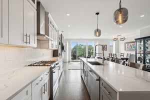 5137 N Lincoln Ave_017.jpg