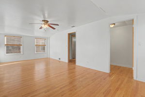  Photo 0