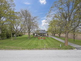  Photo 0