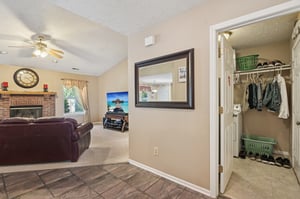 E Pine Ridge Dr-S1209-010.jpg