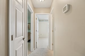 E Pine Ridge Dr-S1209-025.jpg