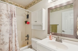 E Pine Ridge Dr-S1209-026.jpg