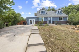  Photo 0
