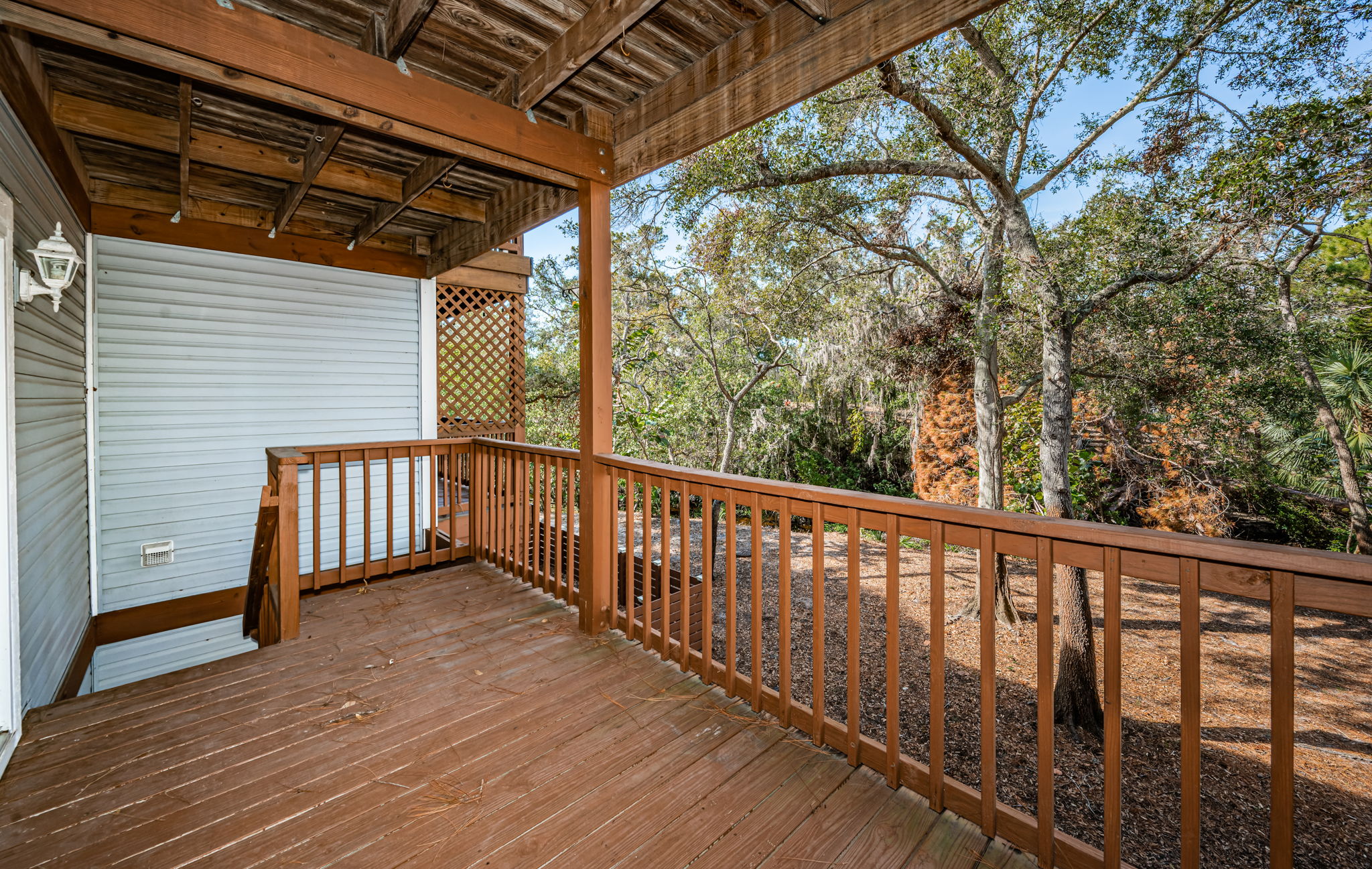 Living Room Balcony5