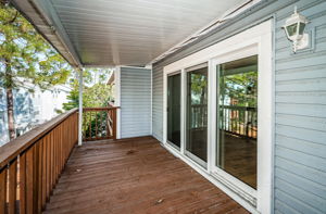 Upper Level Master Bedroom Balcony7