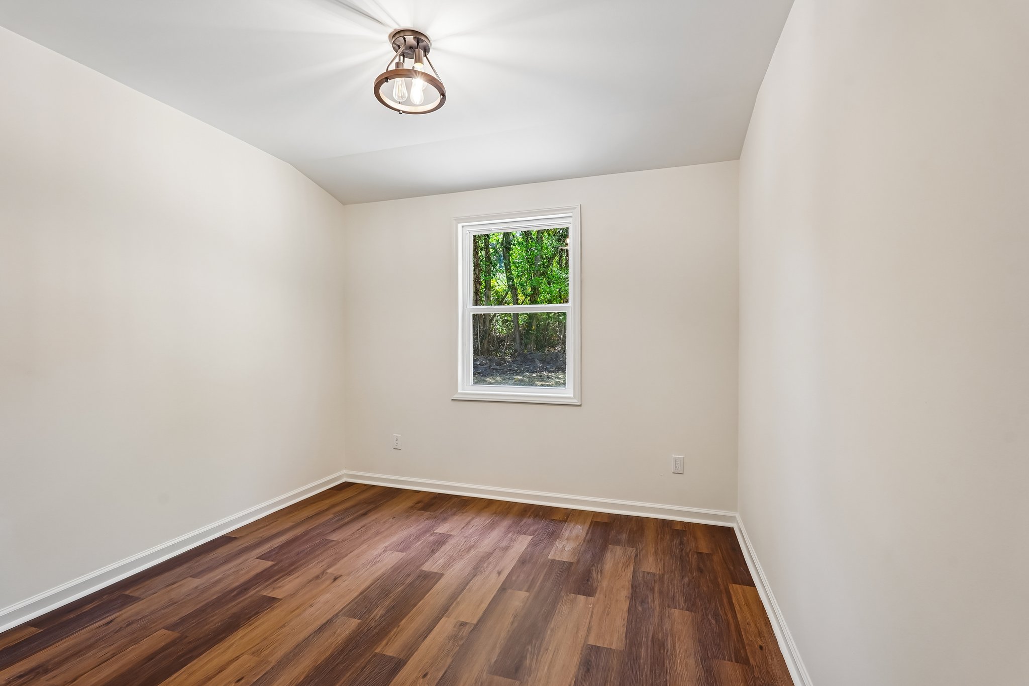 W Arch St-S2304-025.jpg