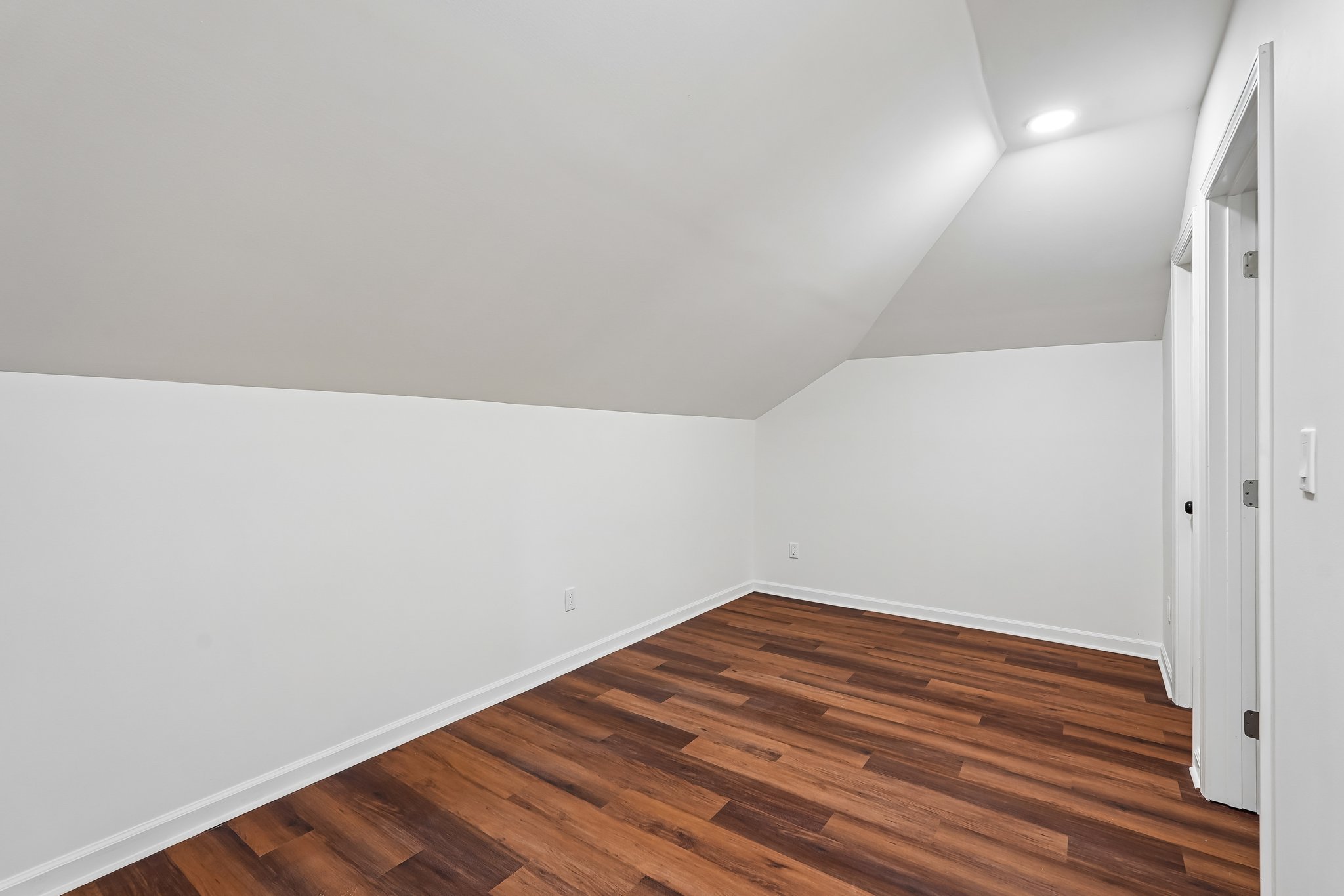 W Arch St-S2304-036.jpg