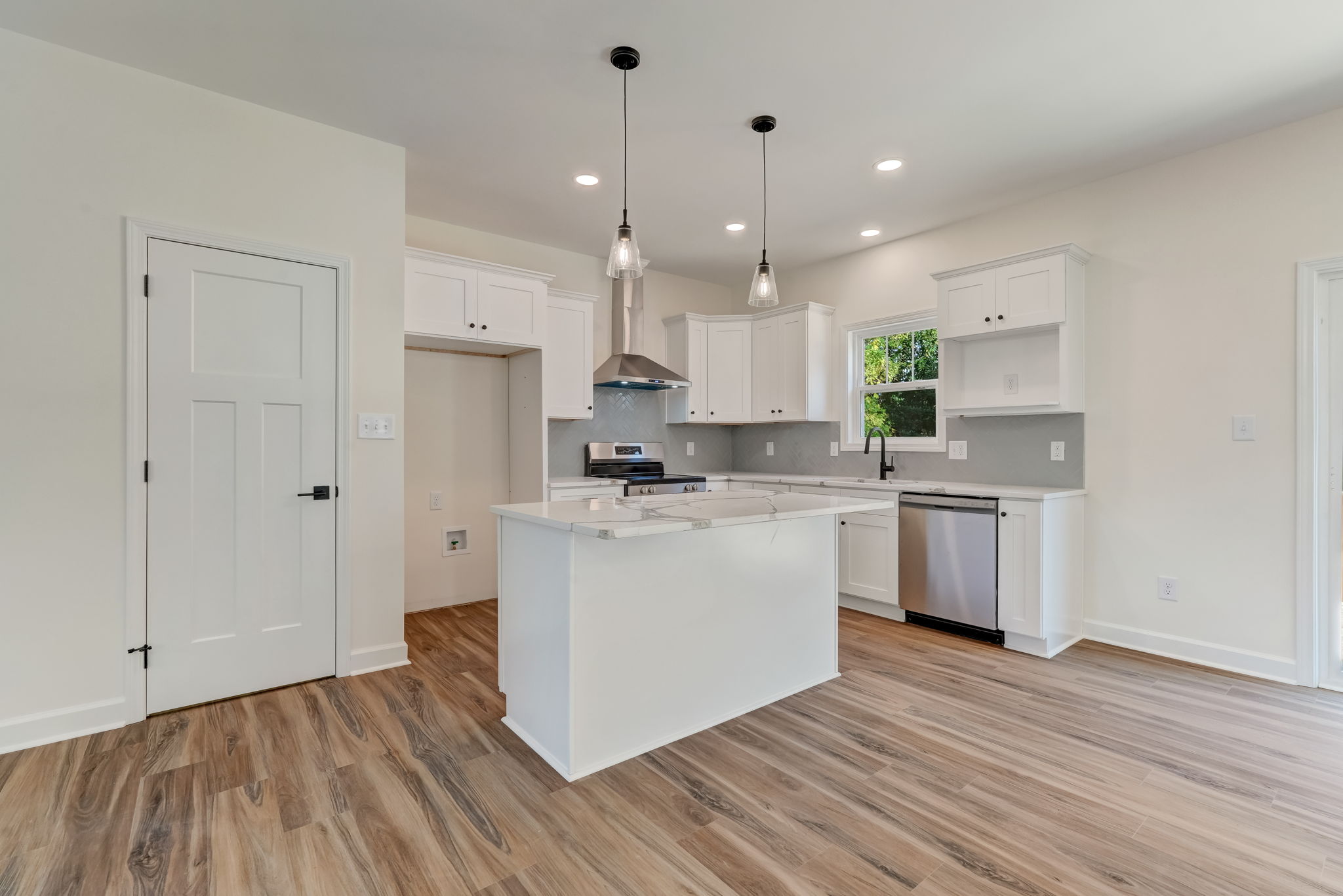 Kitchen/Breakfast Bar
