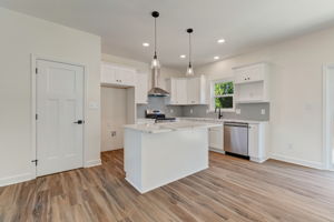 Kitchen/Breakfast Bar