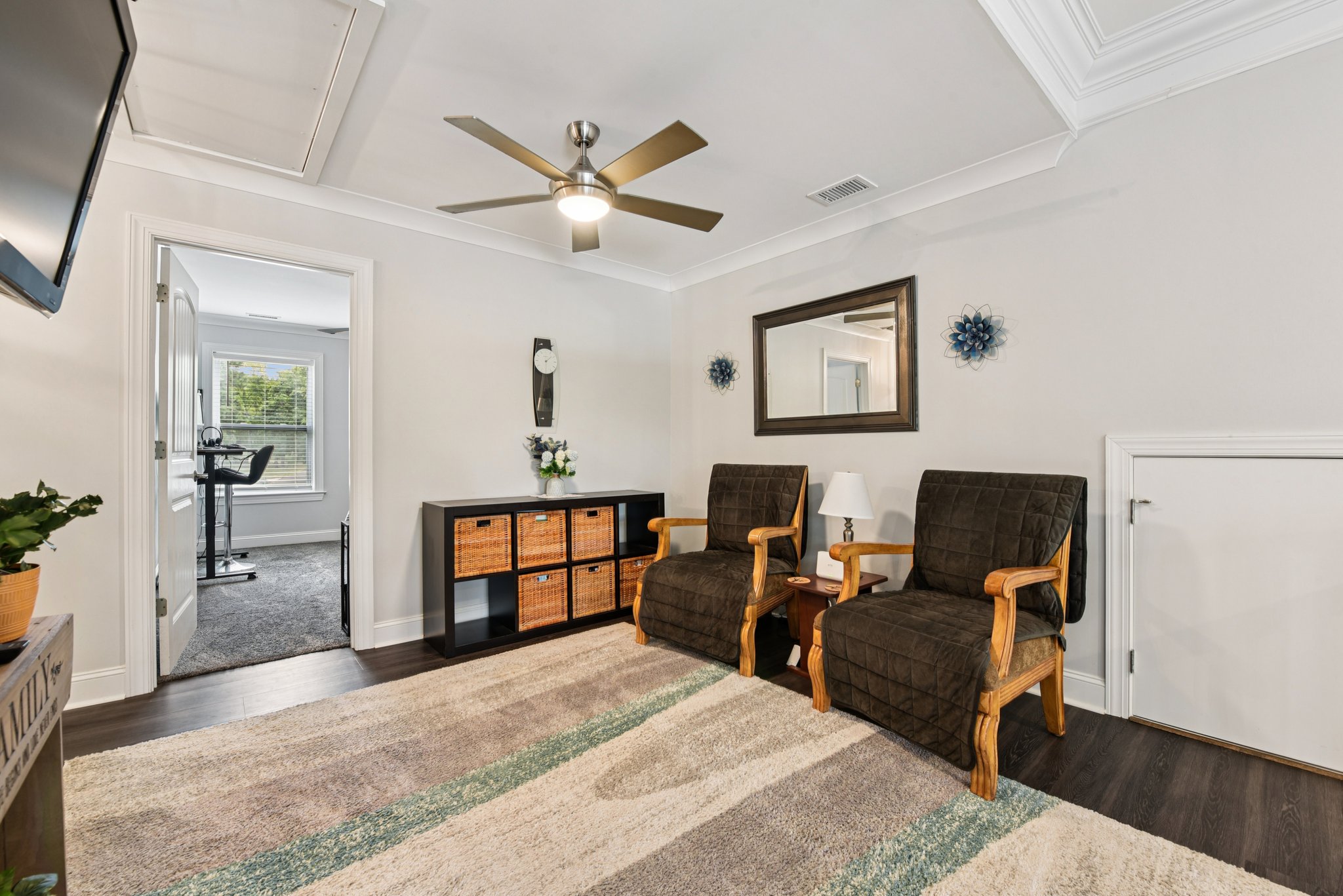 Sapp Cir-L1807-024.jpg