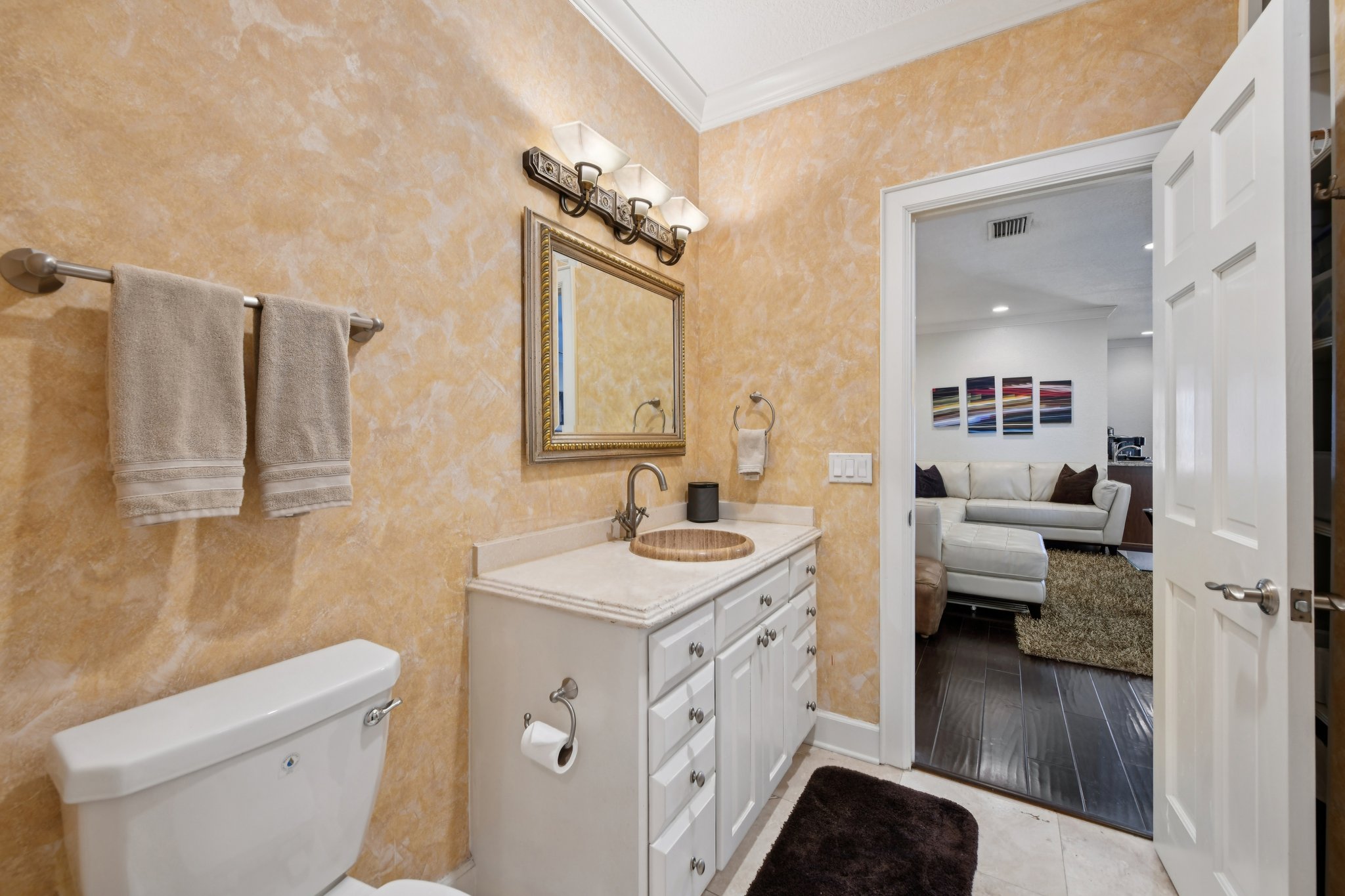 Latrobe Dr-L1102-042.jpg