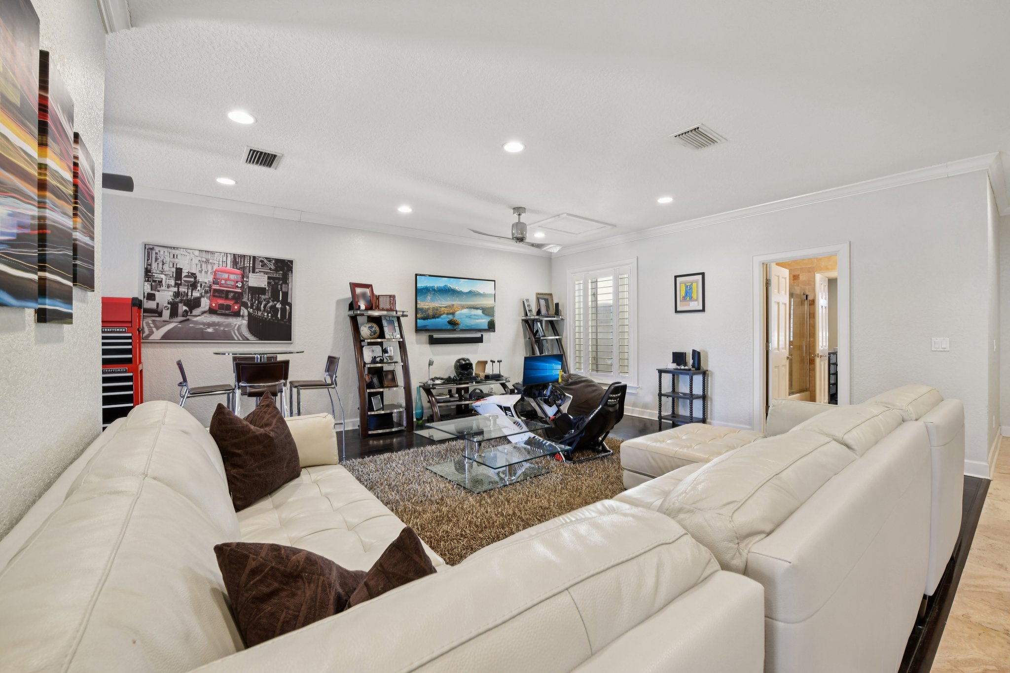 Latrobe Dr-L1102-048.jpg