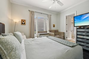 Latrobe Dr-L1102-036.jpg