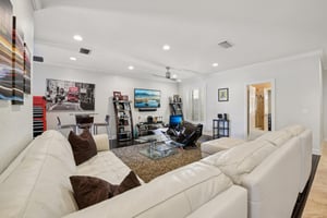 Latrobe Dr-L1102-048.jpg