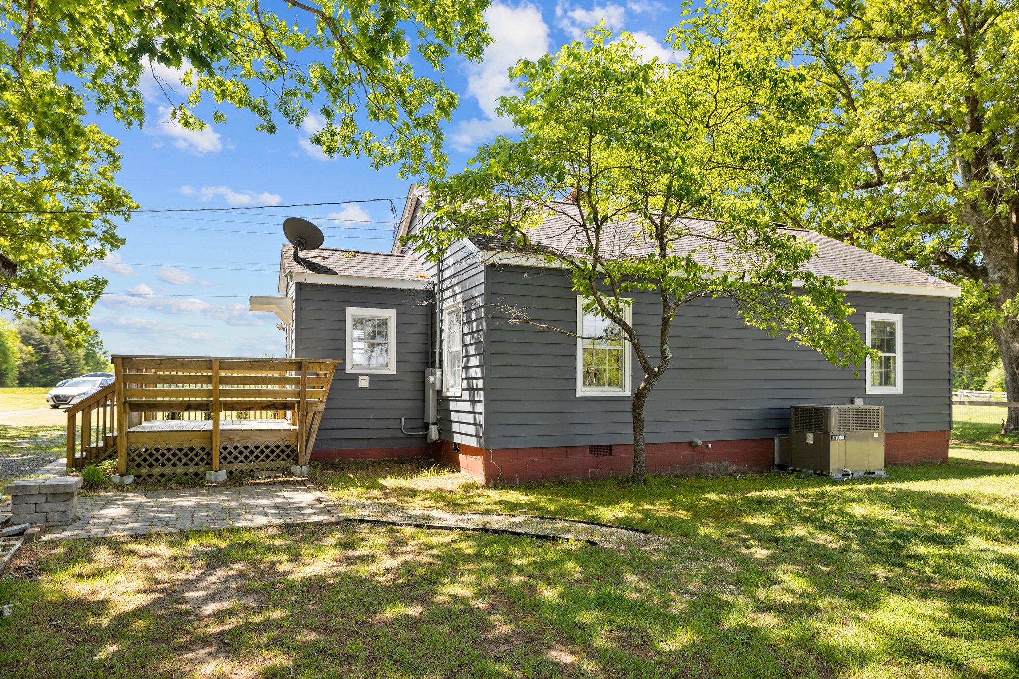5145 Mt Holly-Huntersville Rd, Charlotte, NC 28216, USA Photo 10