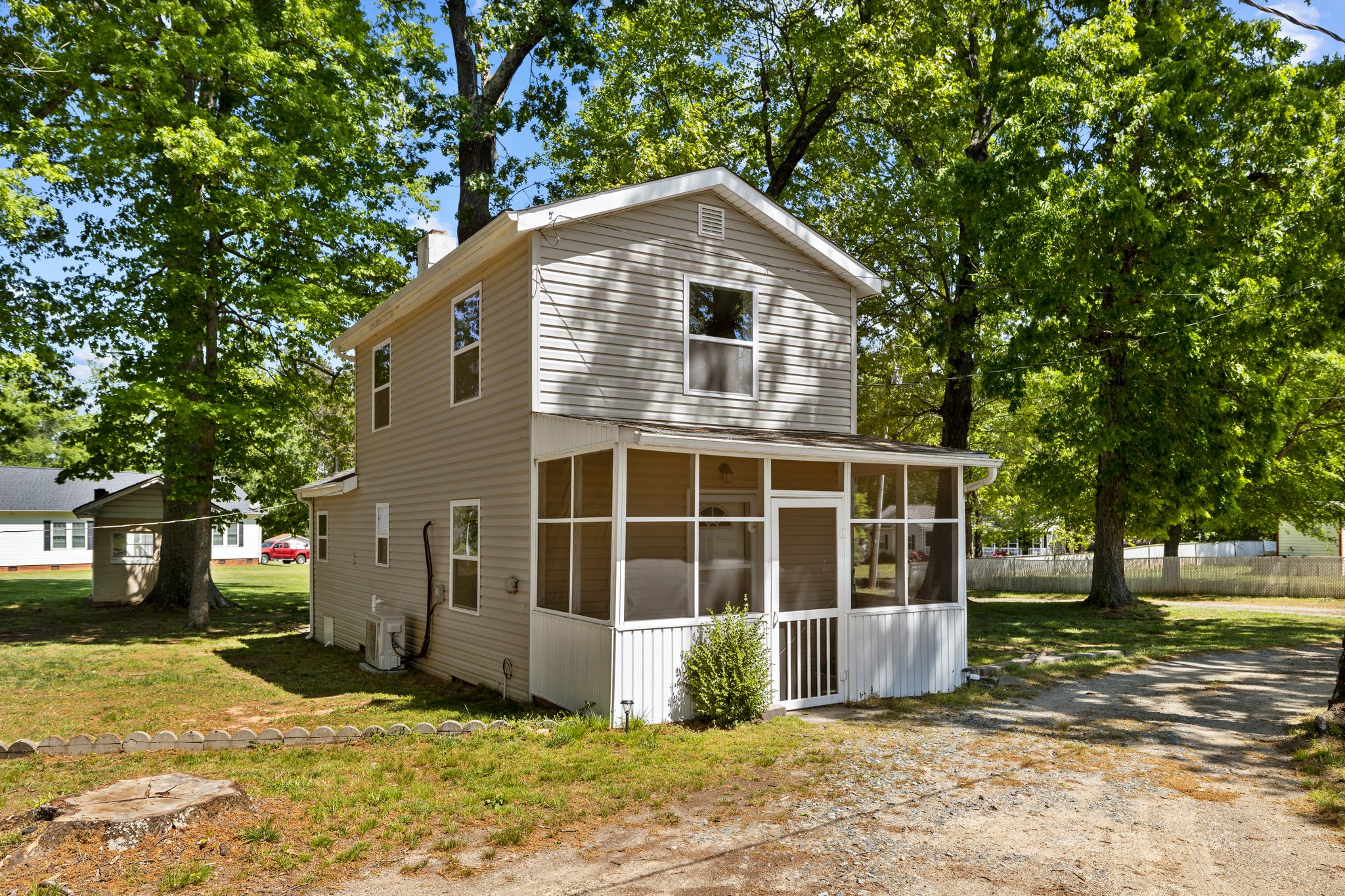 5145 Mt Holly-Huntersville Rd, Charlotte, NC 28216, USA Photo 5