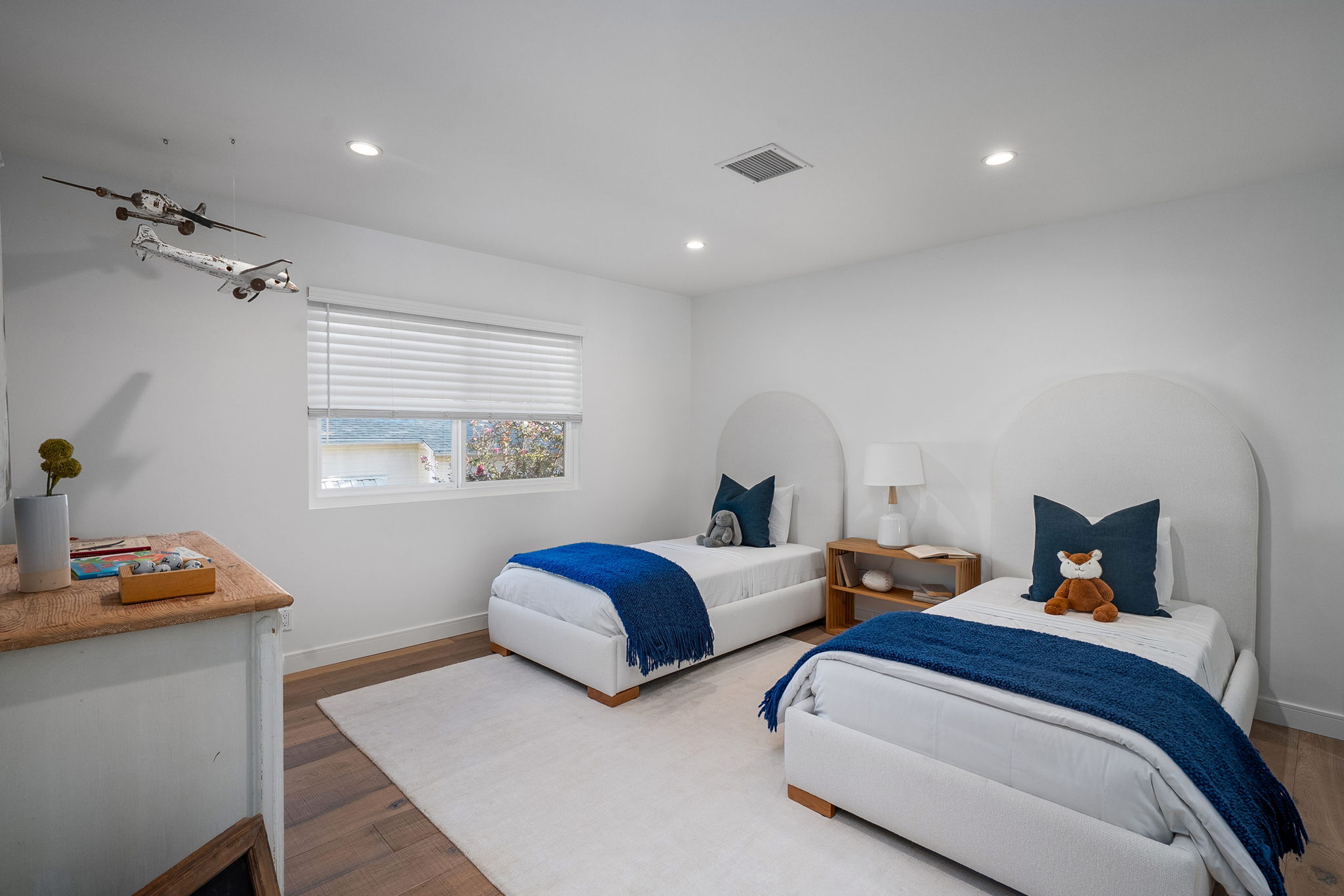 5146 N Maywood Avenue-76
