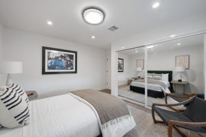 5146 N Maywood Avenue-70