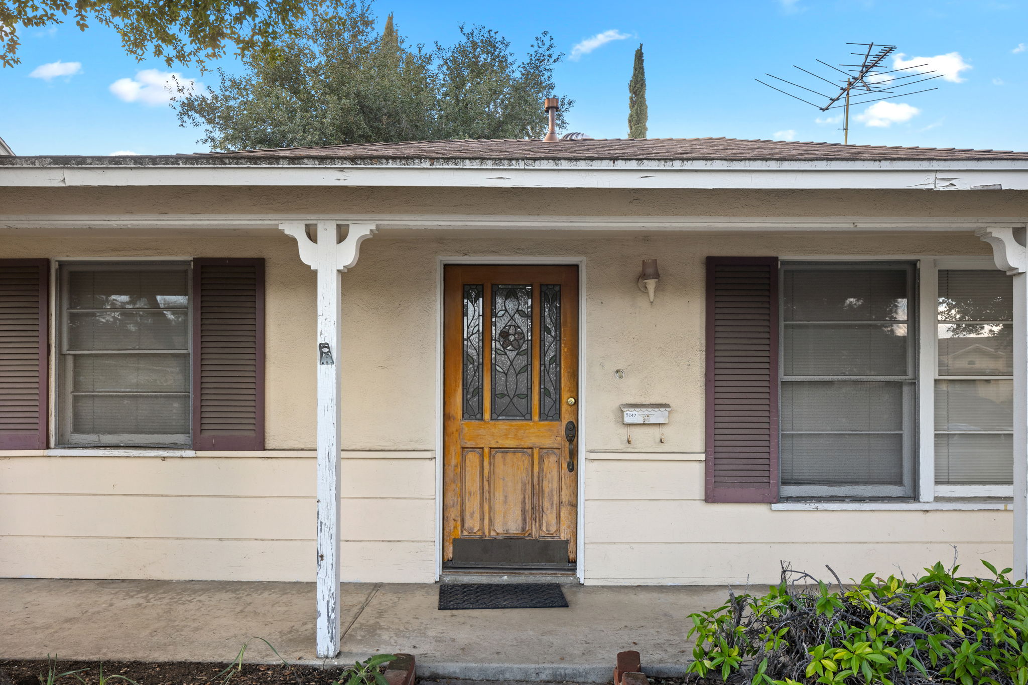 5147 Garden Grove Avenue-3