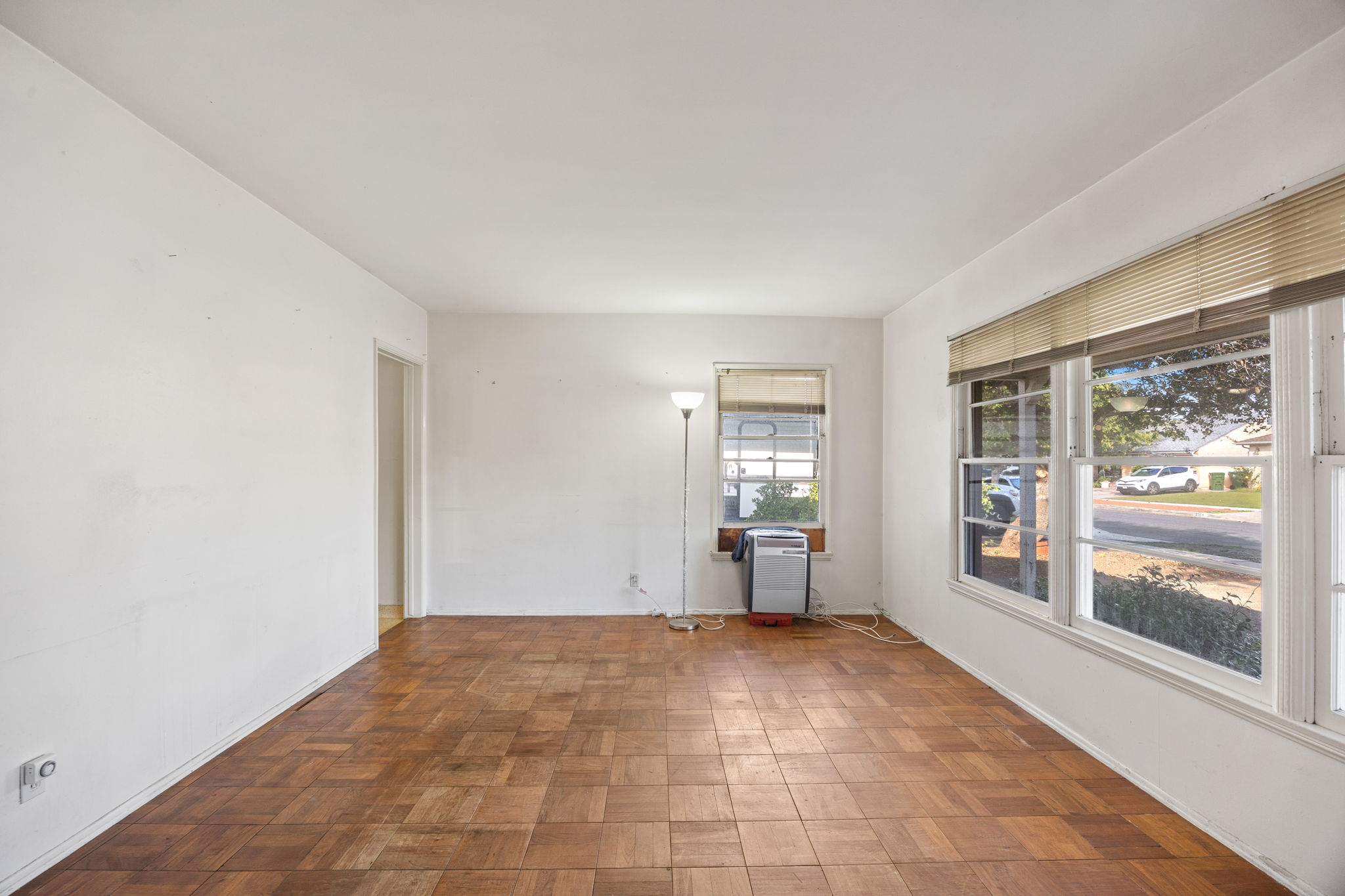 5147 Garden Grove Avenue-5