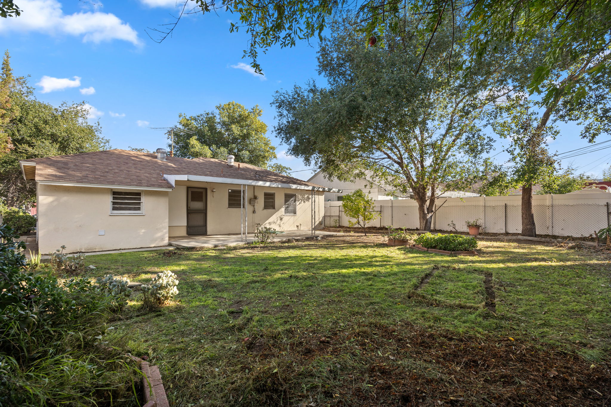 5147 Garden Grove Avenue-14