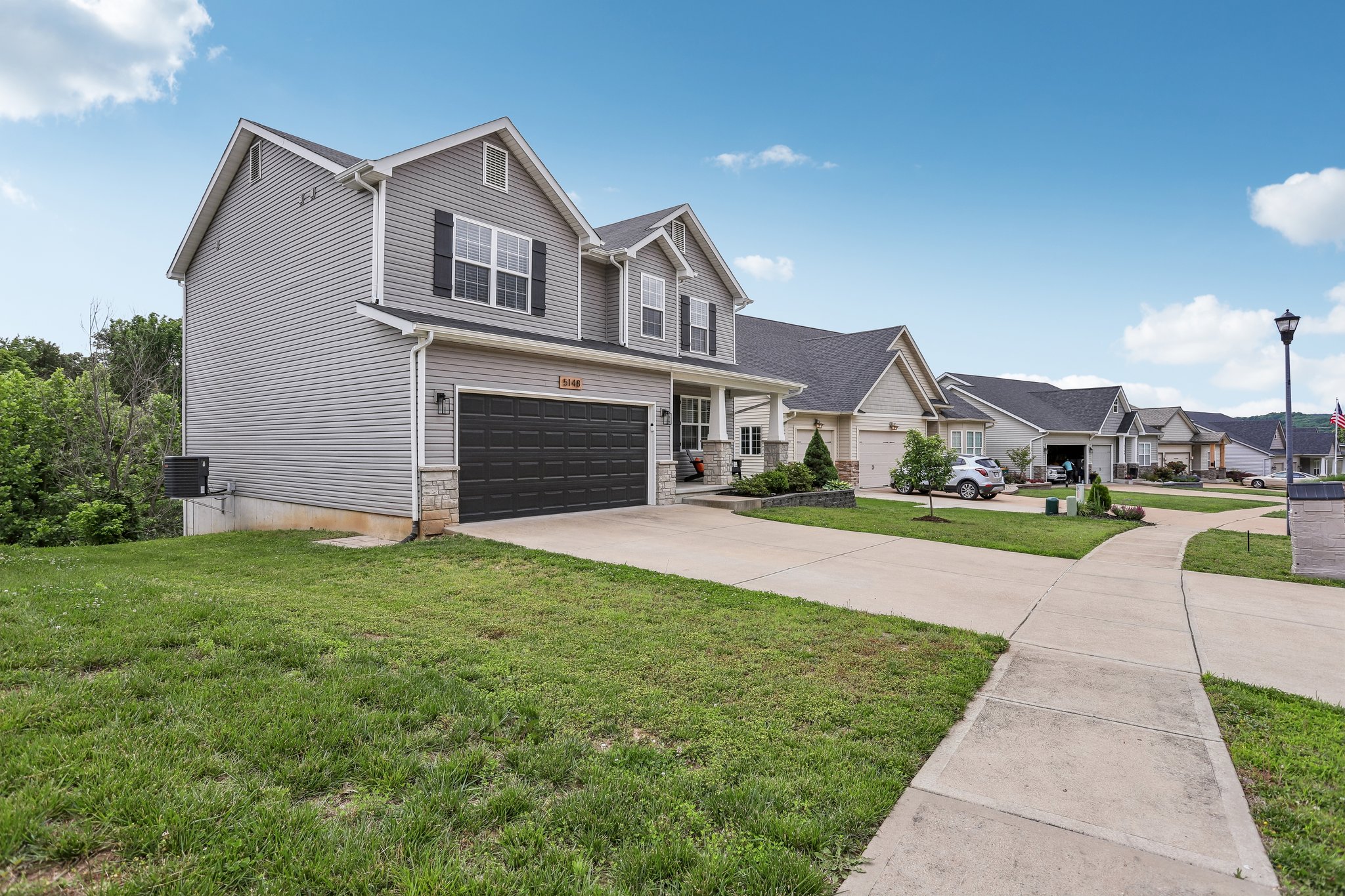 Seckman Ridge Way-S2705-002.jpg