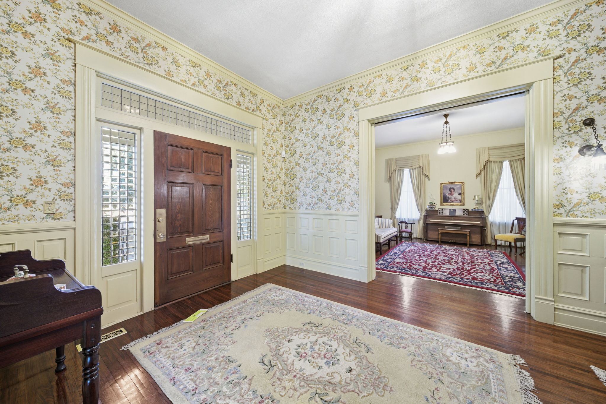 Front Foyer w/Original Walnut Floor
