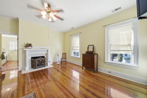 Large Upstairs En Suite