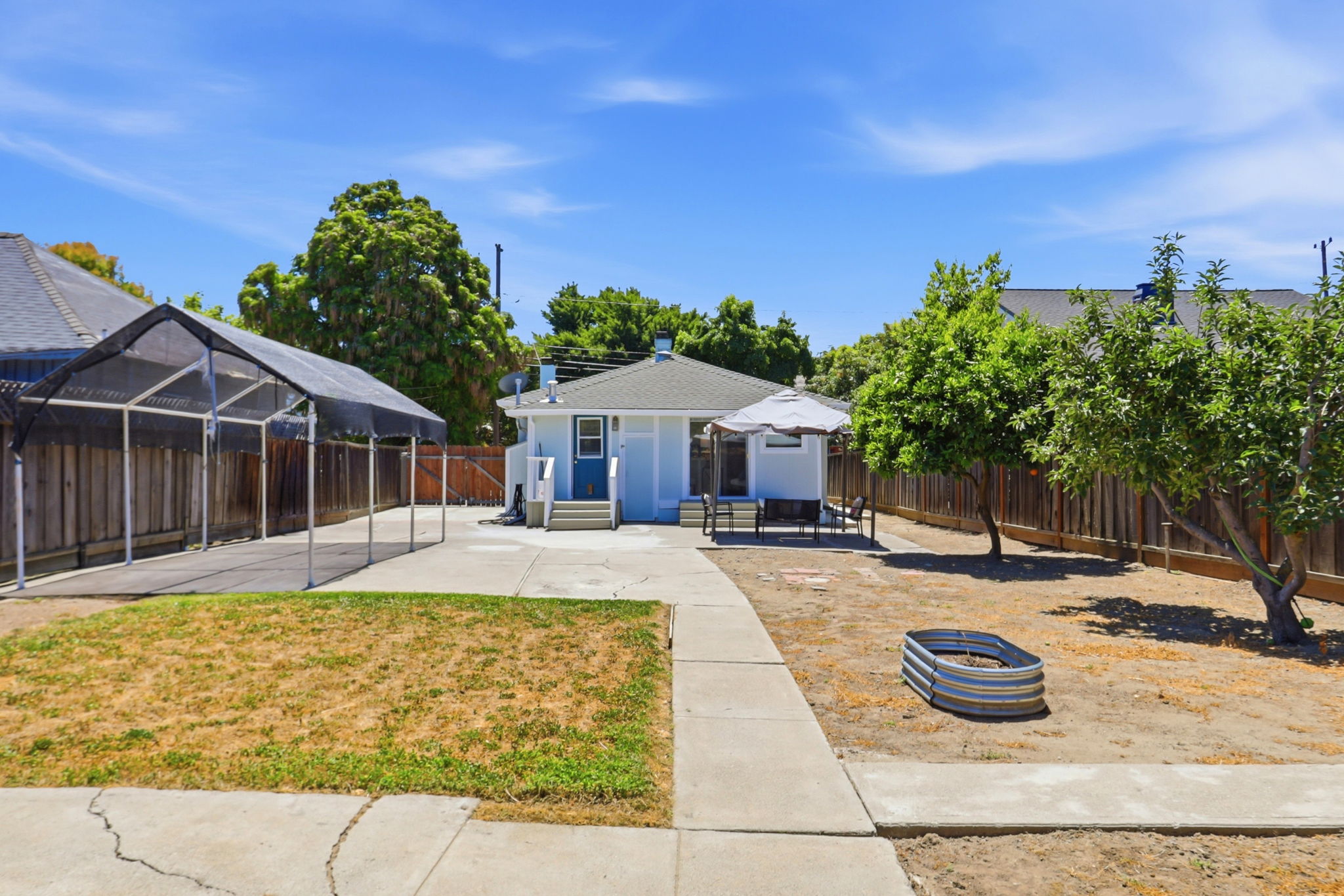 035_F8_515 Coe Ave