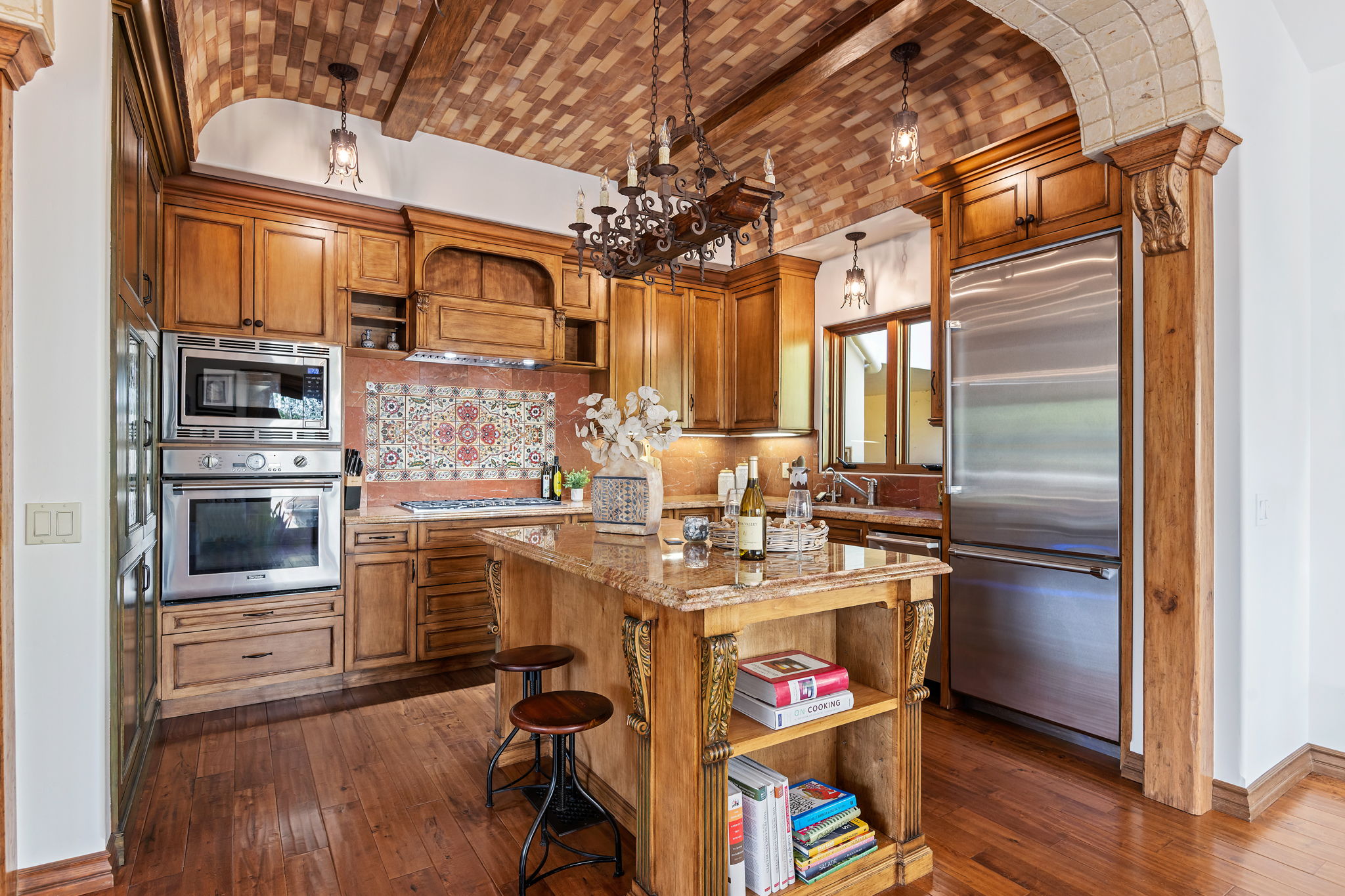 14 - Kitchen