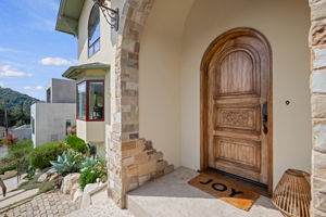 07 - Entrance